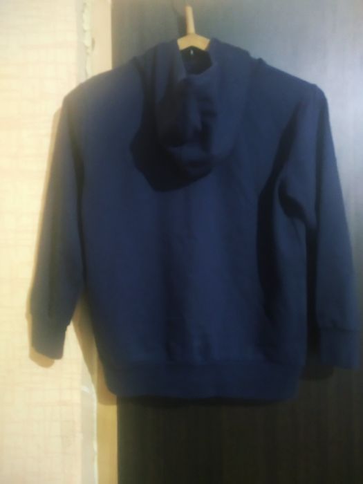 YIGGA. Брендовая стильная толстовка худи для мальчика 9-10лет.