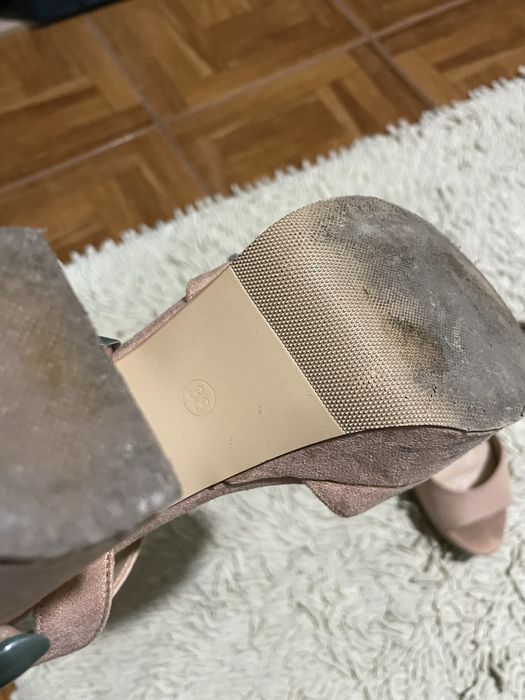 Sandália salto alto