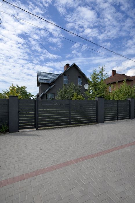 Продаж будинку на вул.Селекційній