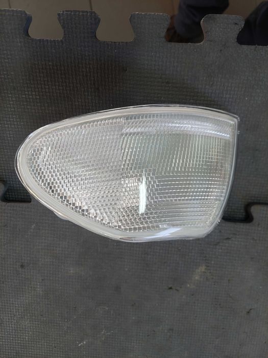 farolim frt esq NOVO Opel Astra F