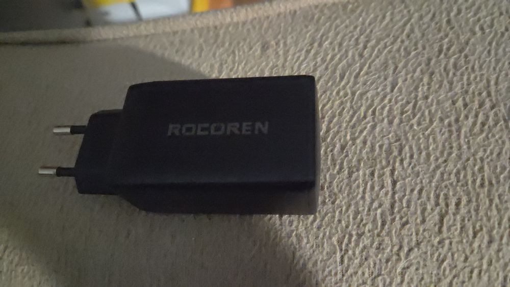 Блок питания быстрая зарядка 65w gan rocoren
Б/у полностью рабочая, пр