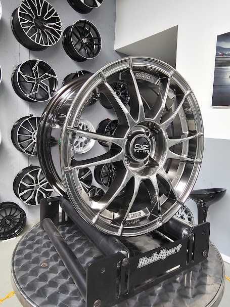 Jantes look OZ Ultraleggera em 15| 4x100 Hyper Black