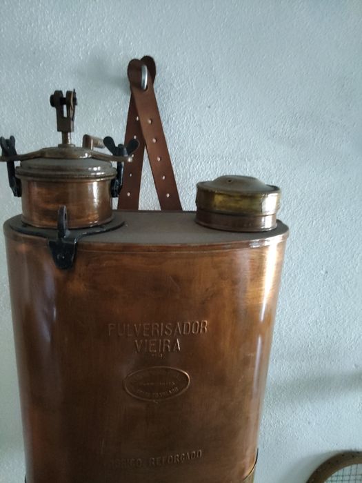 PEÇA EM COBRE para decoração.