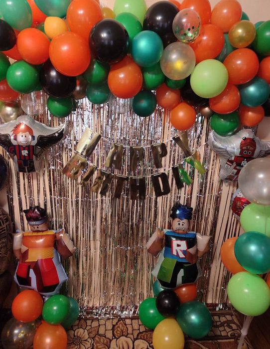 Фотозона звірята Майнкрафт роблокс космос Маша на день рождения свято