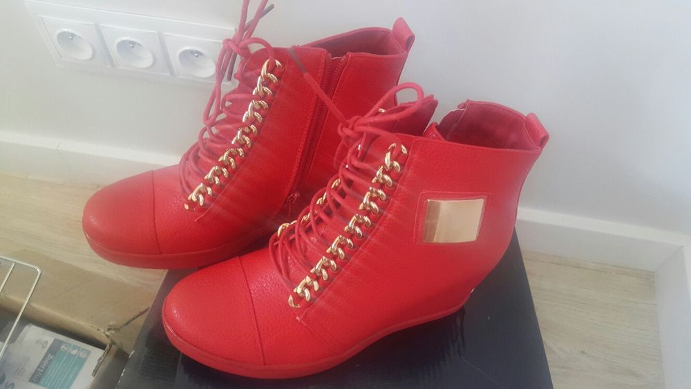 Sprzedam botki snakersy nowe