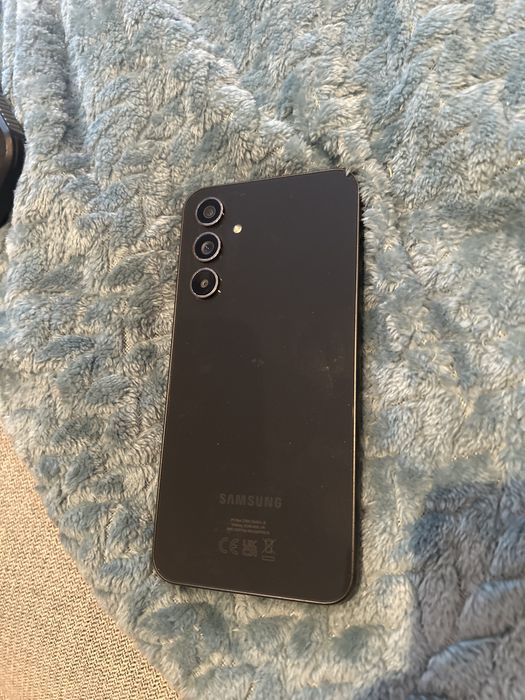 Telemóvel semi novo