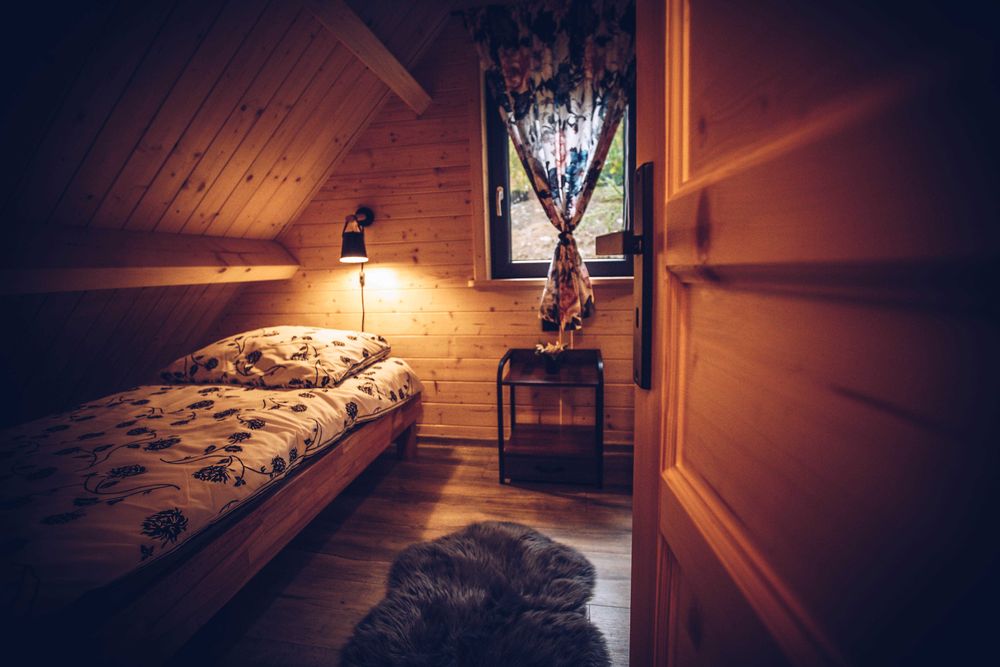 Domki. Bieszczady. Balia, jacuzzi na wyłączność w cenie.