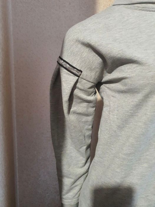 Кофта жіноча , розмір 44.