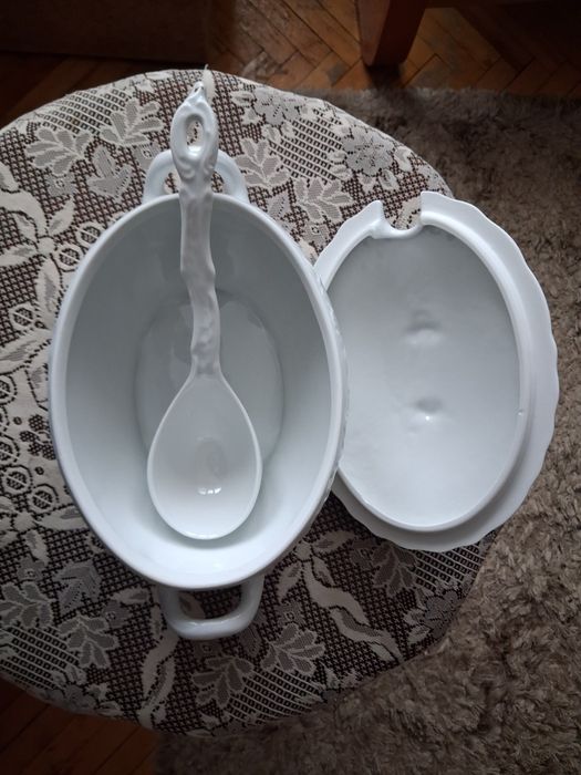 Waza o poj. 2,7 litra oraz sosjerka z podstawką ĆMIELÓW ROCOCO MARIA