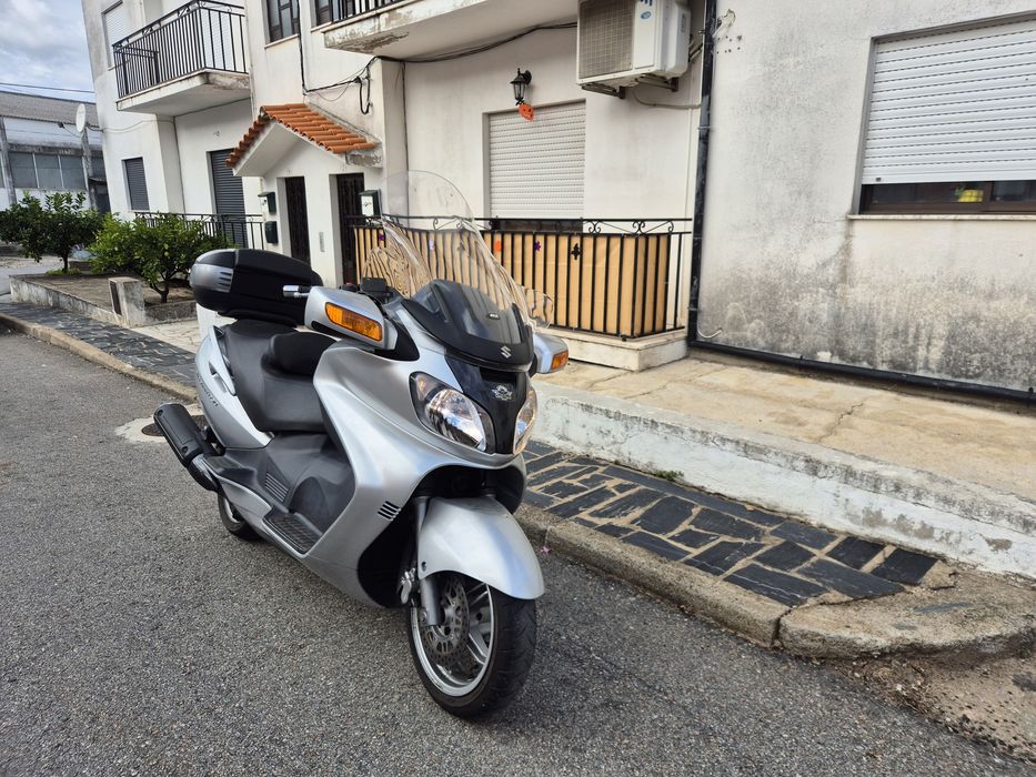 Suzuki burgman 650