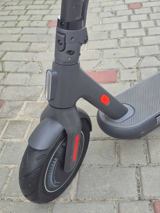 Електросамокат Xiaomi Electric Scooter 4 Pro Plus
