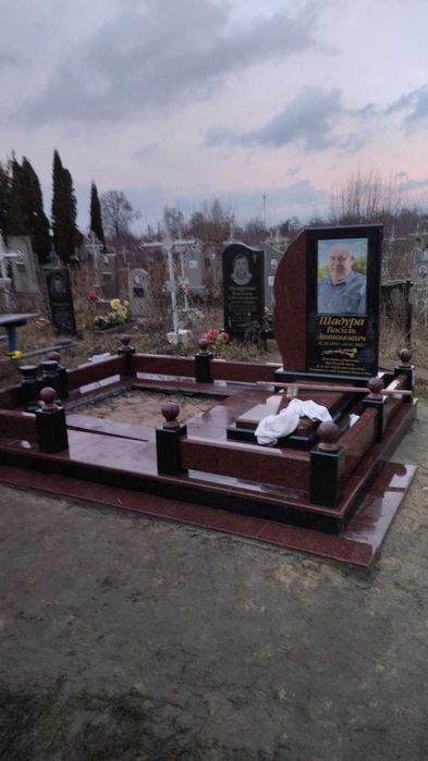 Пам’ятники від виробника