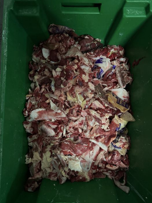 Корм собакам свежый