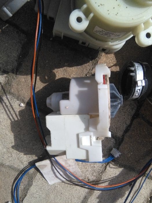 ZMYWARKA HotPoint ARISTON LFT 3214 do zabudowy na CZESCI