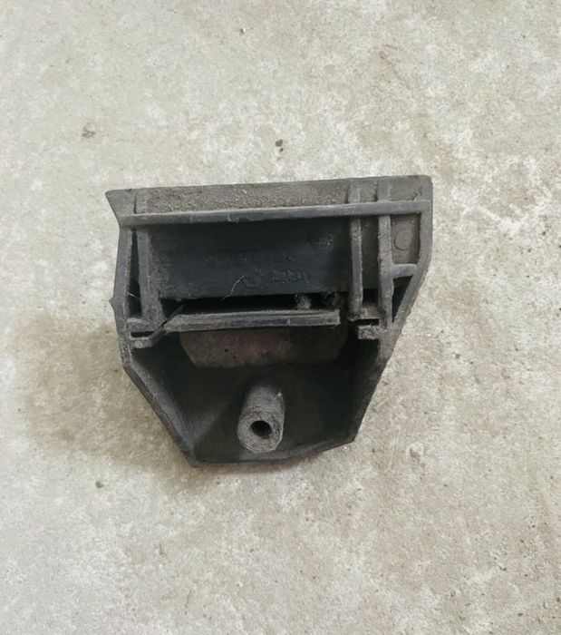 кронштейн Кріплення радіатора Bmw 5-Series Е39 інші мото