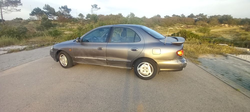 Hyundai lantra 1.6 gls impecável