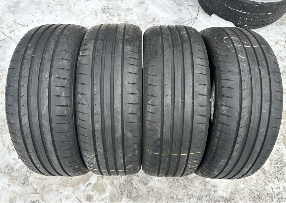 Шини 205 55 17 95V XL Dunlop Sport BluResponse комплект