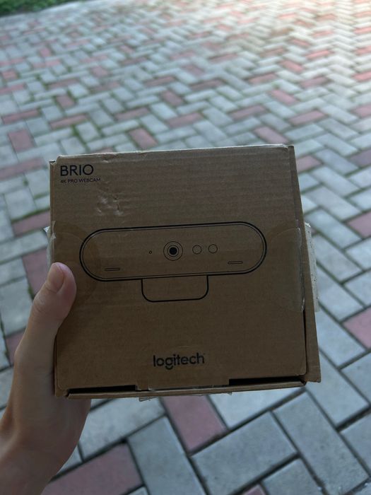 Веб-камера Logitech Brio