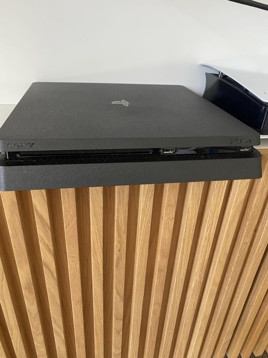 Playstation 4 *como nova