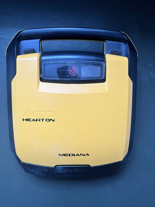 Дефібрилятор Mediana Hearton A10