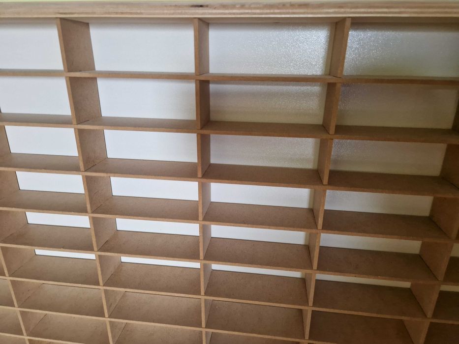 Półka na Hot Wheels z 80 miejscami