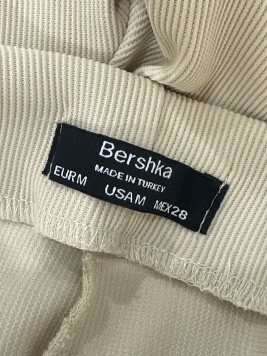 Трендові брюки Bershka