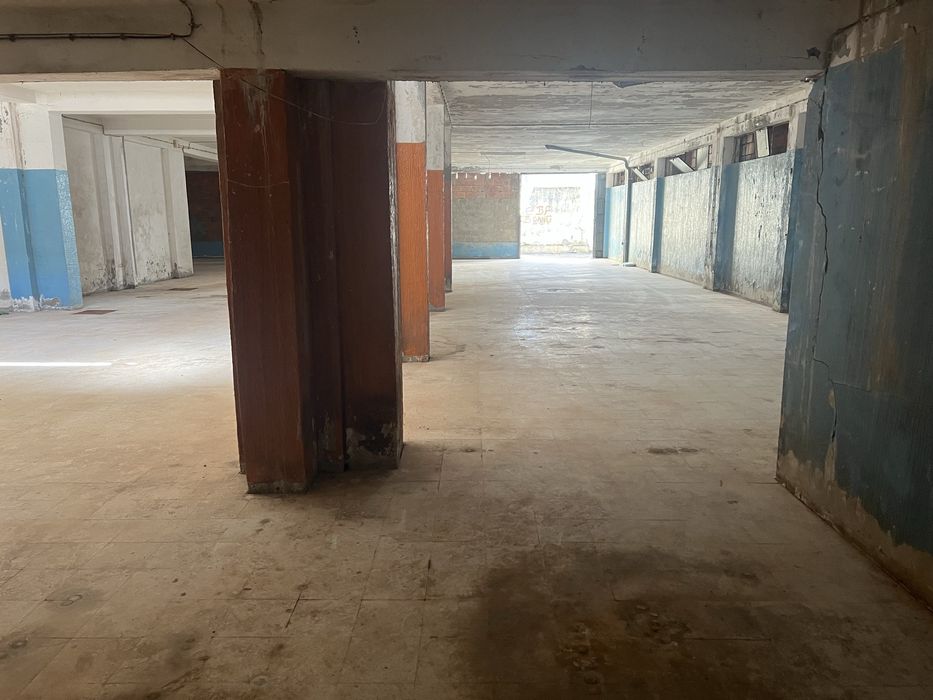 Espaço Comercial – APROX. 900 m²