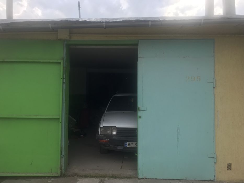 Гараж на дві машини