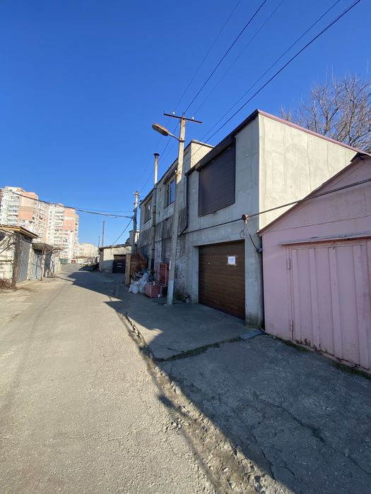 Продам 2-х поверховий гараж