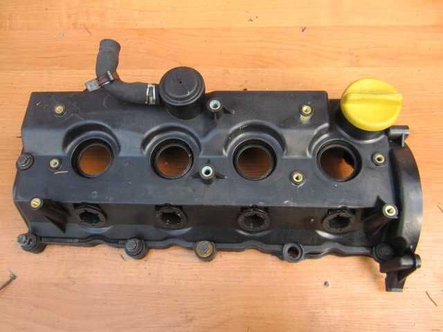Клапанна кришка Opel Astra 1.7 tdci Zefira  Meriva Opel Combo 1.7 tdci