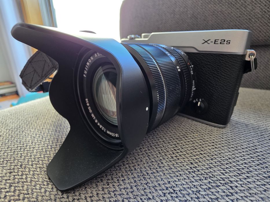 Fujifilm X-E2s com lente 18-55 mm