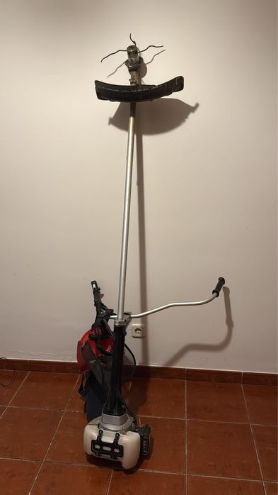 Roçadeira a gasolina