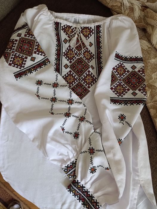 сорочка вишита s/m розмір 42,44,46