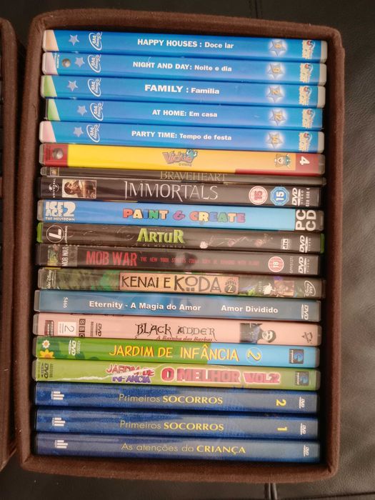 Vendo 36 DVDs de filmes variados