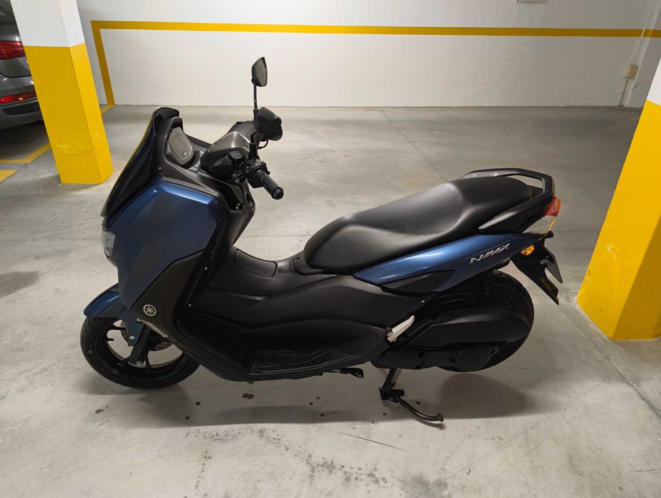 Yamaha NMAX 125CC (COM GARANTIA até 27/06/2027) + Top case Givi