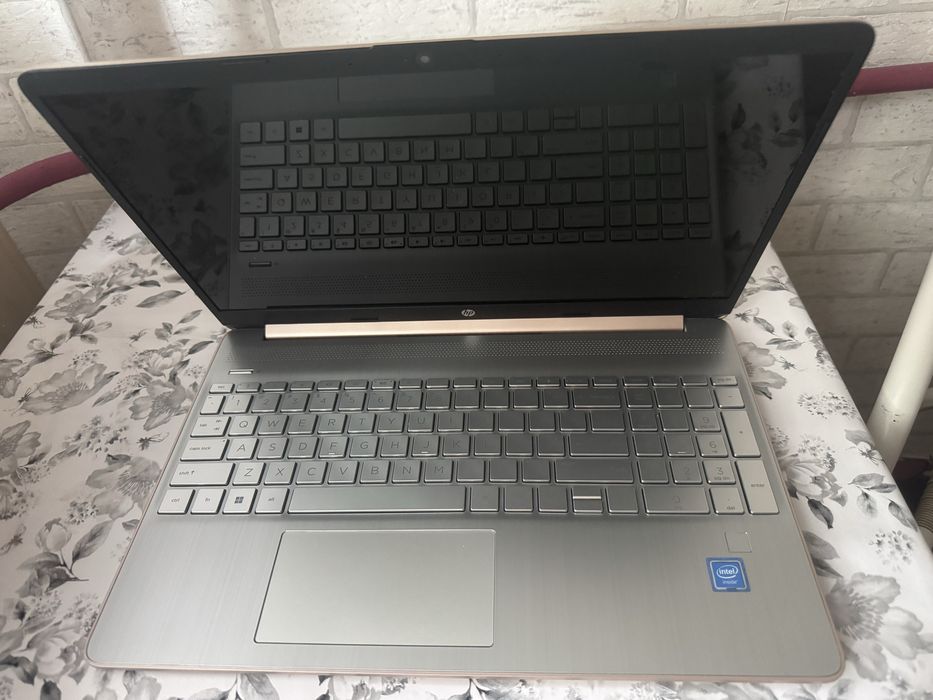 Laptop HP 15-dy0027ds