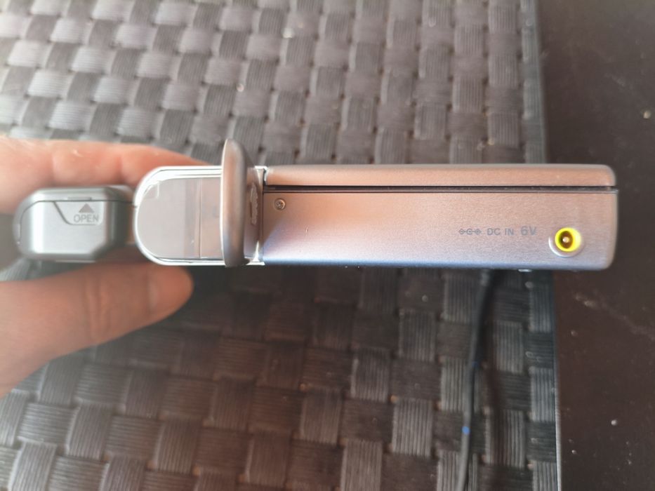 Sony MiniDisc Walkman MZ-R35 + 9 MiniDiscs 74 min + bateria + earphones originais