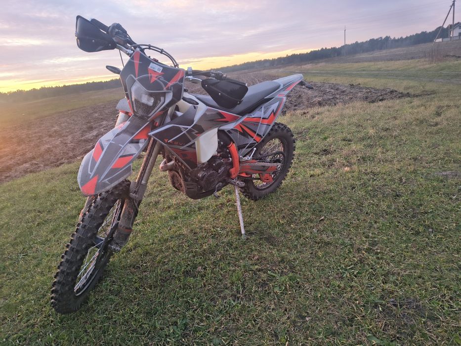 Кові лайт 300р повністю новий мотоцикл