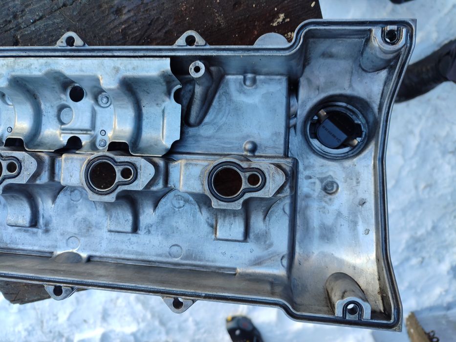 Кришка клапанів мерседес спринтер 2.2