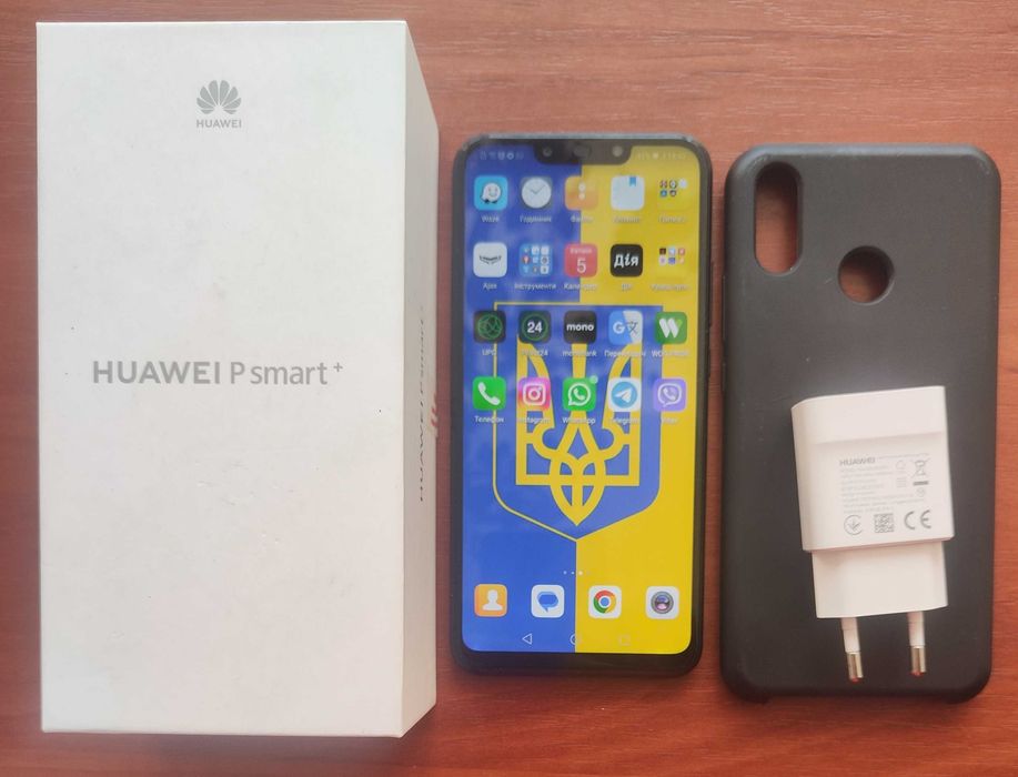 Смартфон Huawei P Smart+ 4/64Gb Black (INE-LX1) Рік випуску 2018
