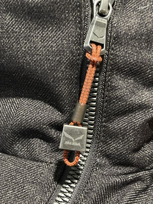 Лижна куртка бренд Salewa