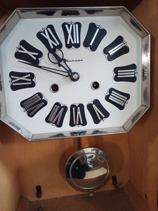 Часы настенные Янтарь с боем боем