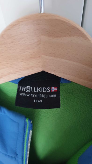 Kurtka softshell Trollkids rozm 104 niebieska