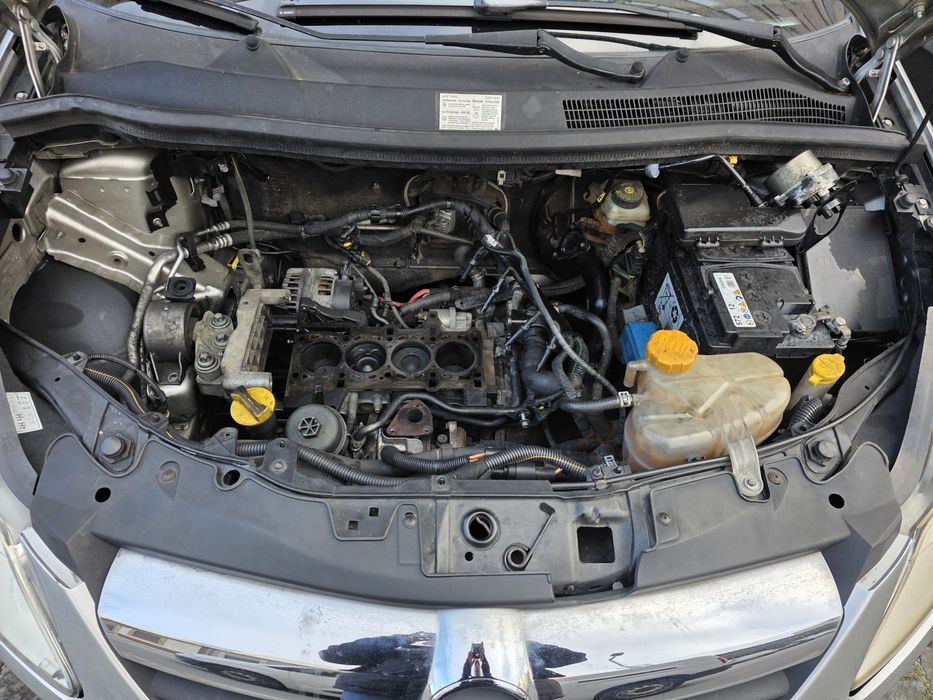Corsa d 1 3 cdti avariado