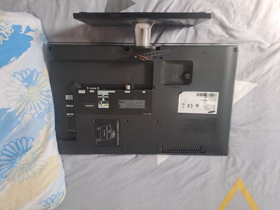 Monitor/TV Samsung 19 polegadas com HDMI – Bom Estado