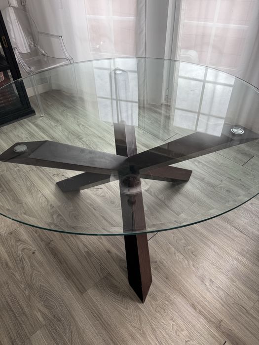 Mesa redonda em vidro 150 cm