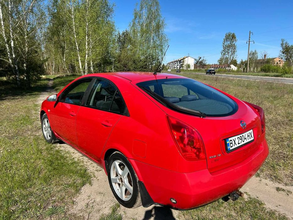 Автомобіль Ніссан прімера