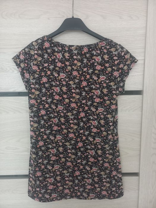 Bluzka, T-shirt nadruk w kwiaty roz. S/M