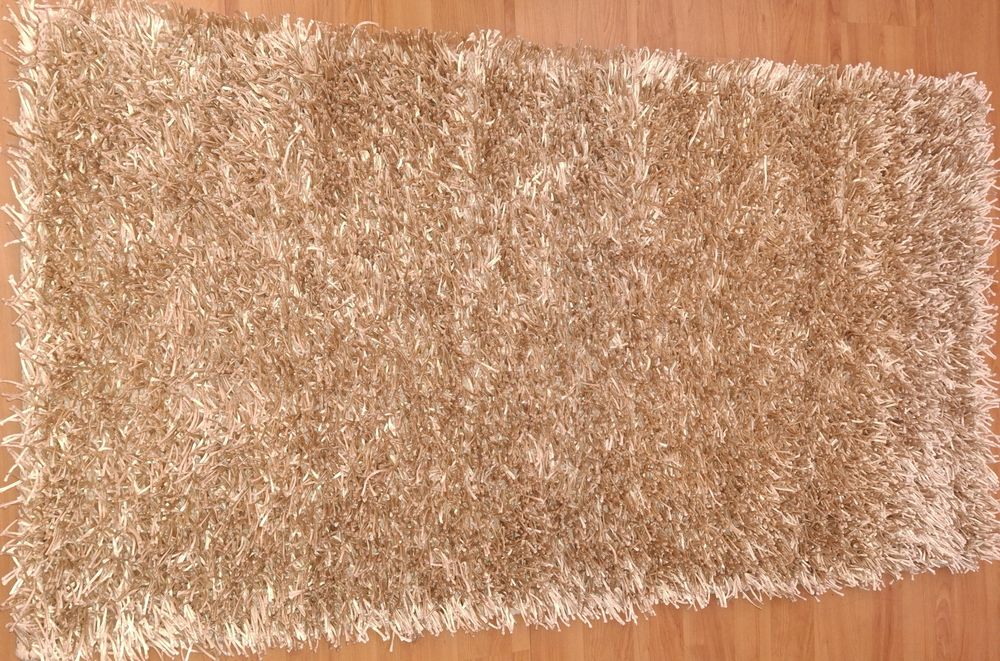 Tapetão beje praticamente nova