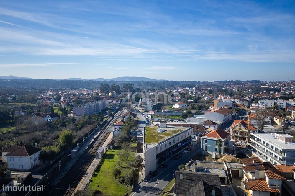 Comércio, oportunidade de investimento no Centro Comercial Barrosel...